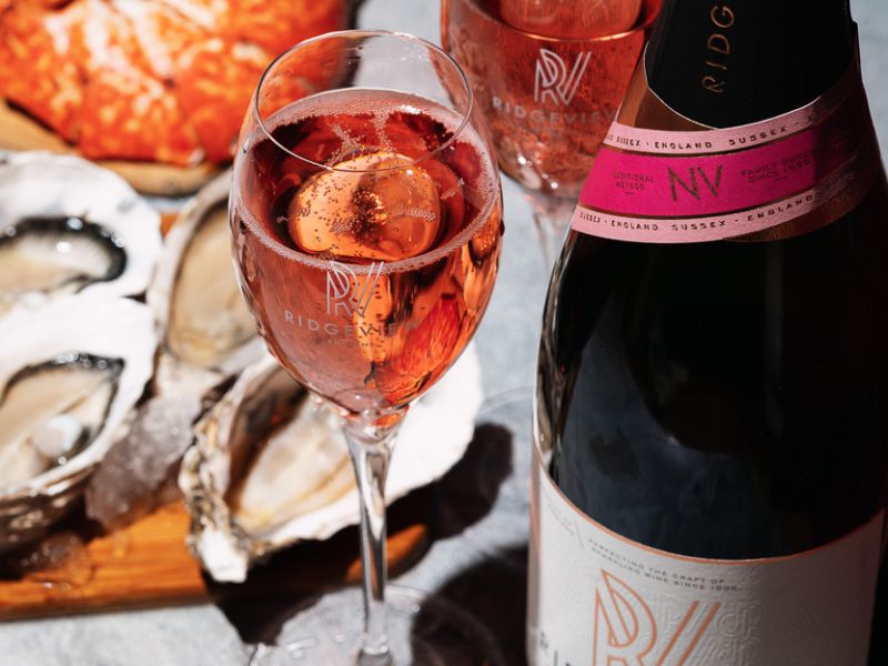 Fitzrovia Rosé, English Sparkling Wine with a seafood platter